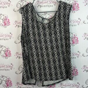 M&e tank top Aztec paisley square Black and White Geometric cut out shirt Top